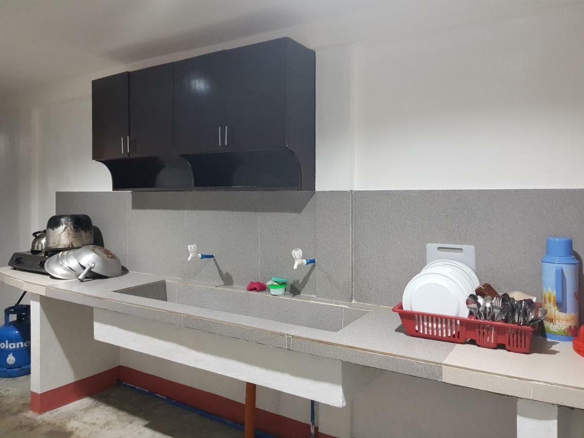 Sj Pabua Travellers Inn Мамбахао Экстерьер фото